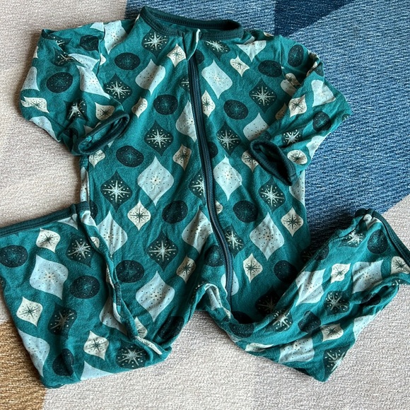 Kickee Pants 6-9 month Coverall Zip-Up Christmas Ornaments Green Print - Picture 8 of 15